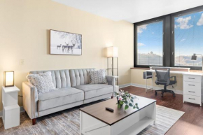 Luxury High Rise 1BD River Views Downtown Pittsburgh
